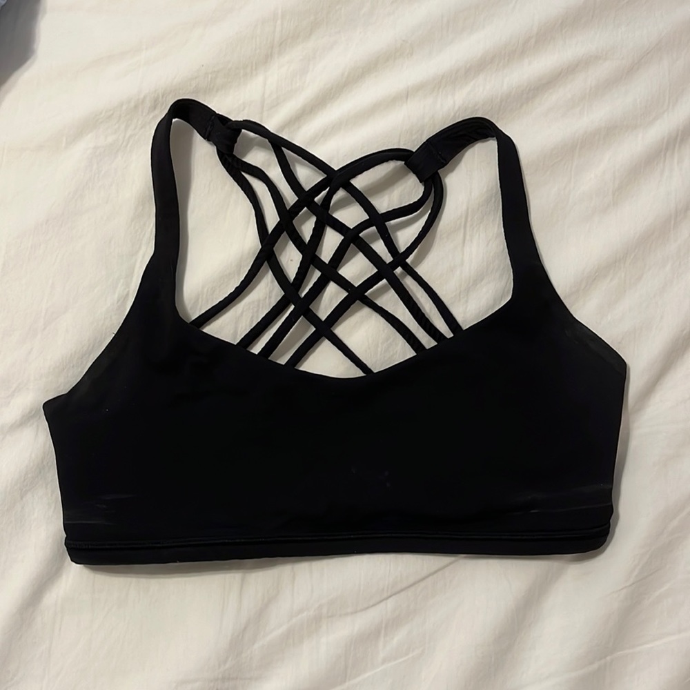 Lululemon Free to be Wild Strappy Sports Bra, Size 6, Black